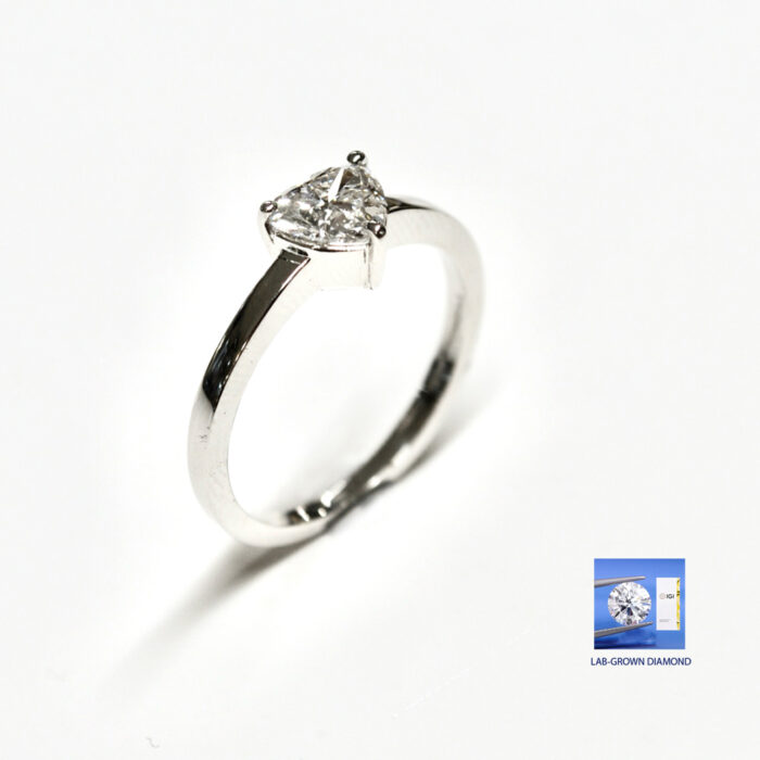 IGI Ring Lab_Grown Diamond 0.77ct, E VS1 Heart